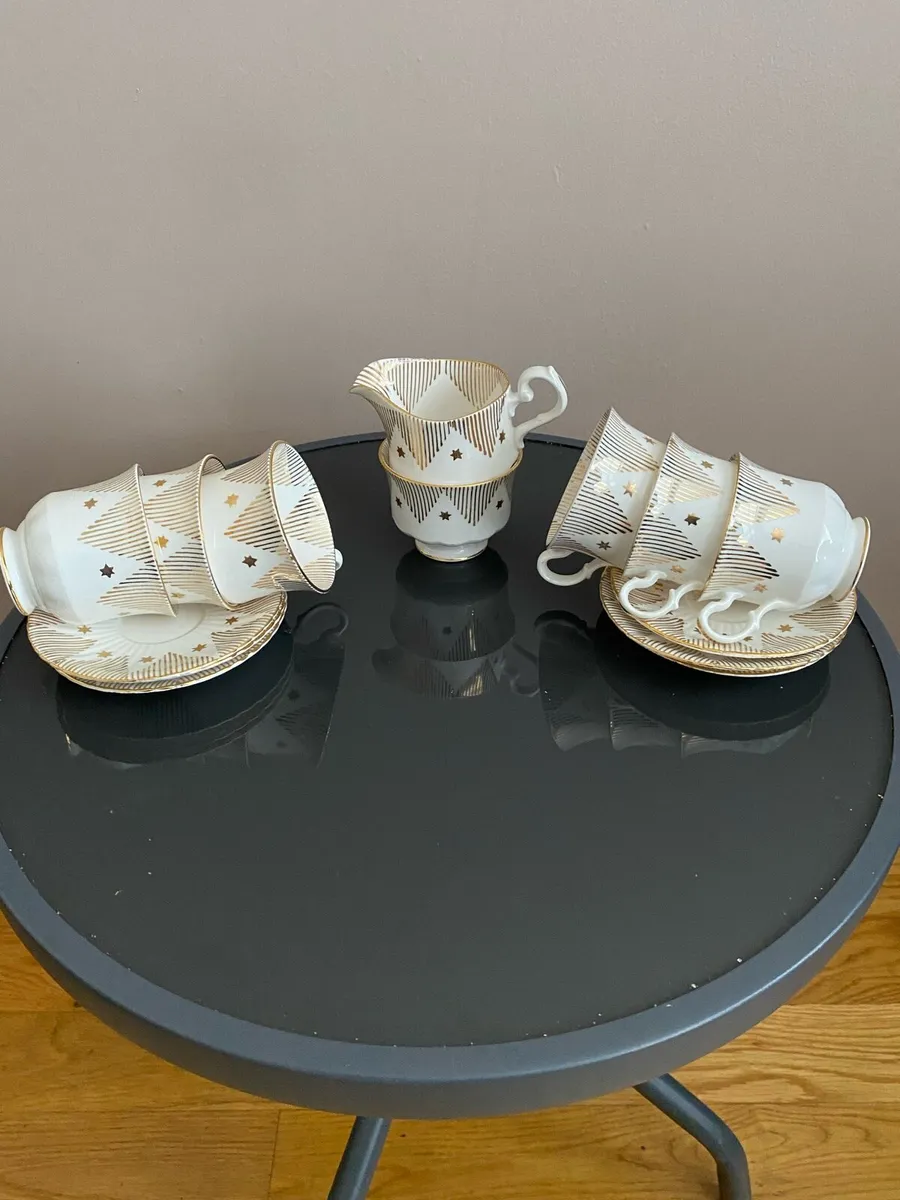 Fine bone china - Image 1