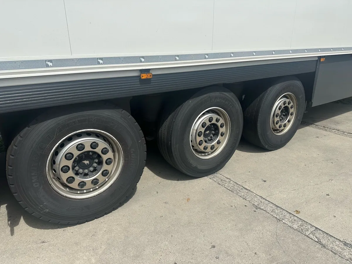 2021 Schmitz Twin Evap Fridge - Image 4