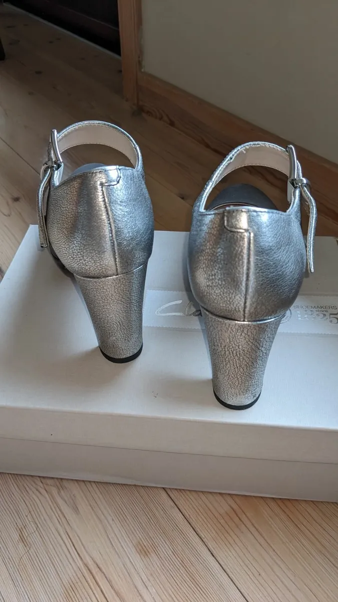 Clark's  shoes - Image 4