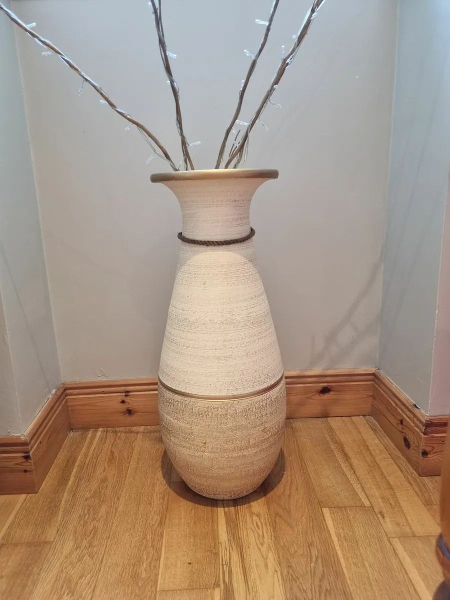 Large Vase - Image 2