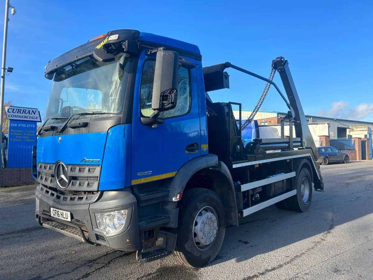 2016 Mercedes axor 1832 skip loader - Image 1