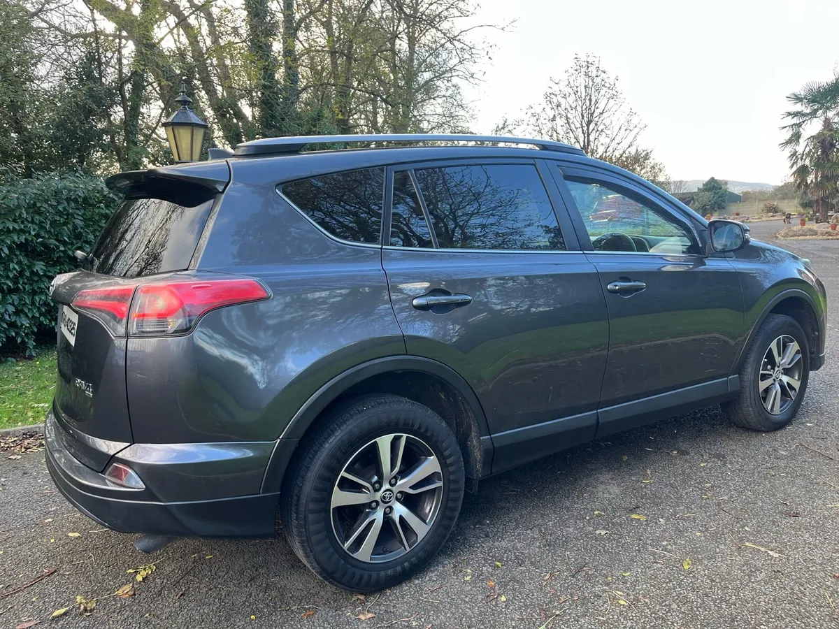 Toyota RAV4 2.0 d4d Luna 2017  Full  leathers - Image 4