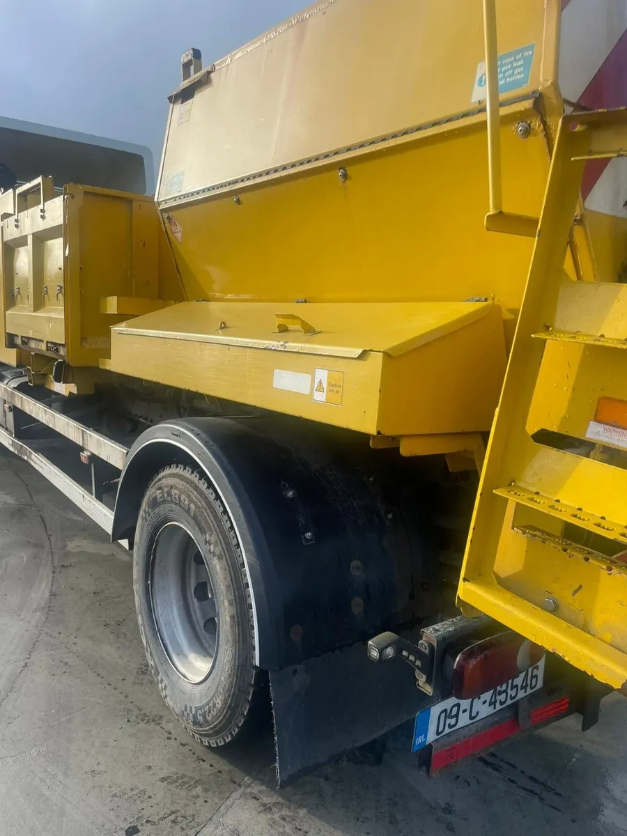 DAF hot box plus tac coat - Image 4