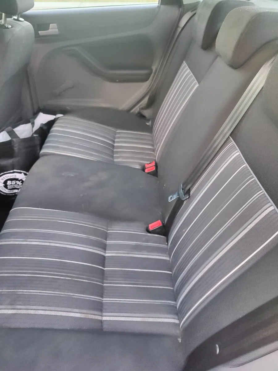 Ford Focus 2010 - Image 3