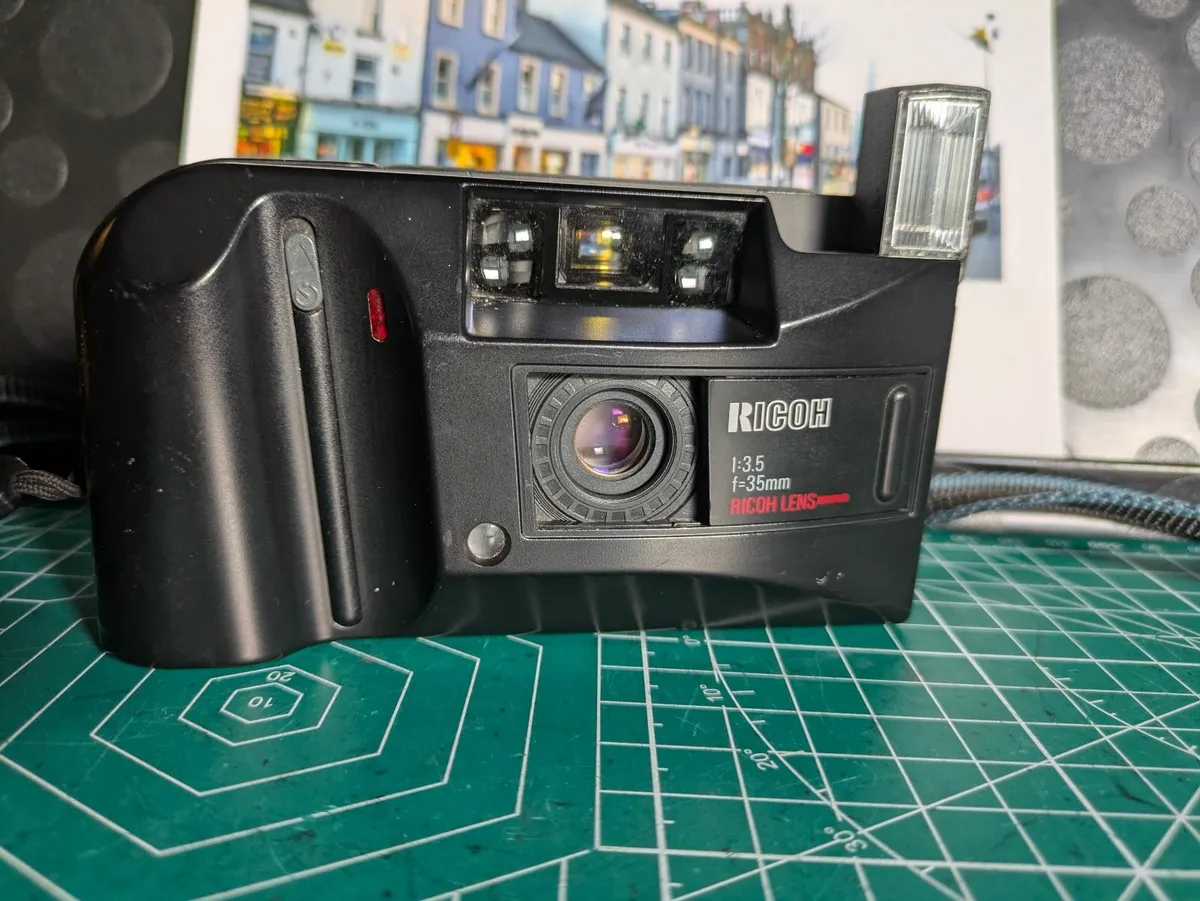 🎞️ Ricoh AF-500 35mm film Point& Shoot camera - Image 2