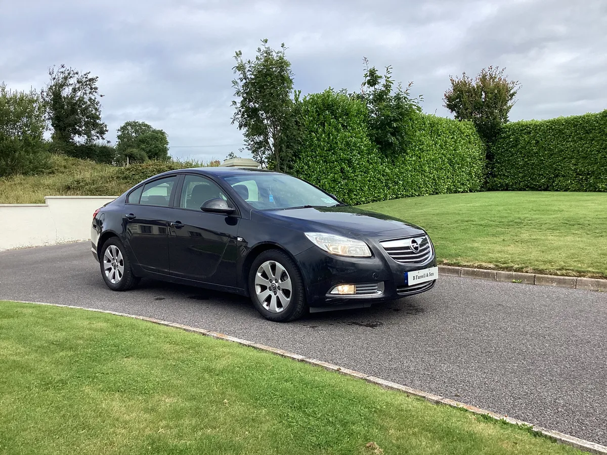 2013 Opel Insignia Black - Image 2