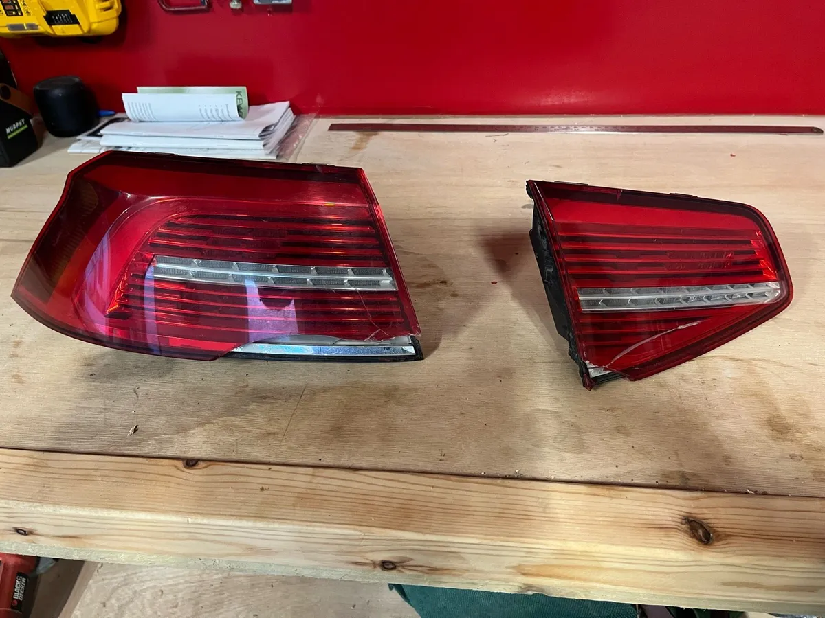 VW Passat Left Rear Lights - Image 1