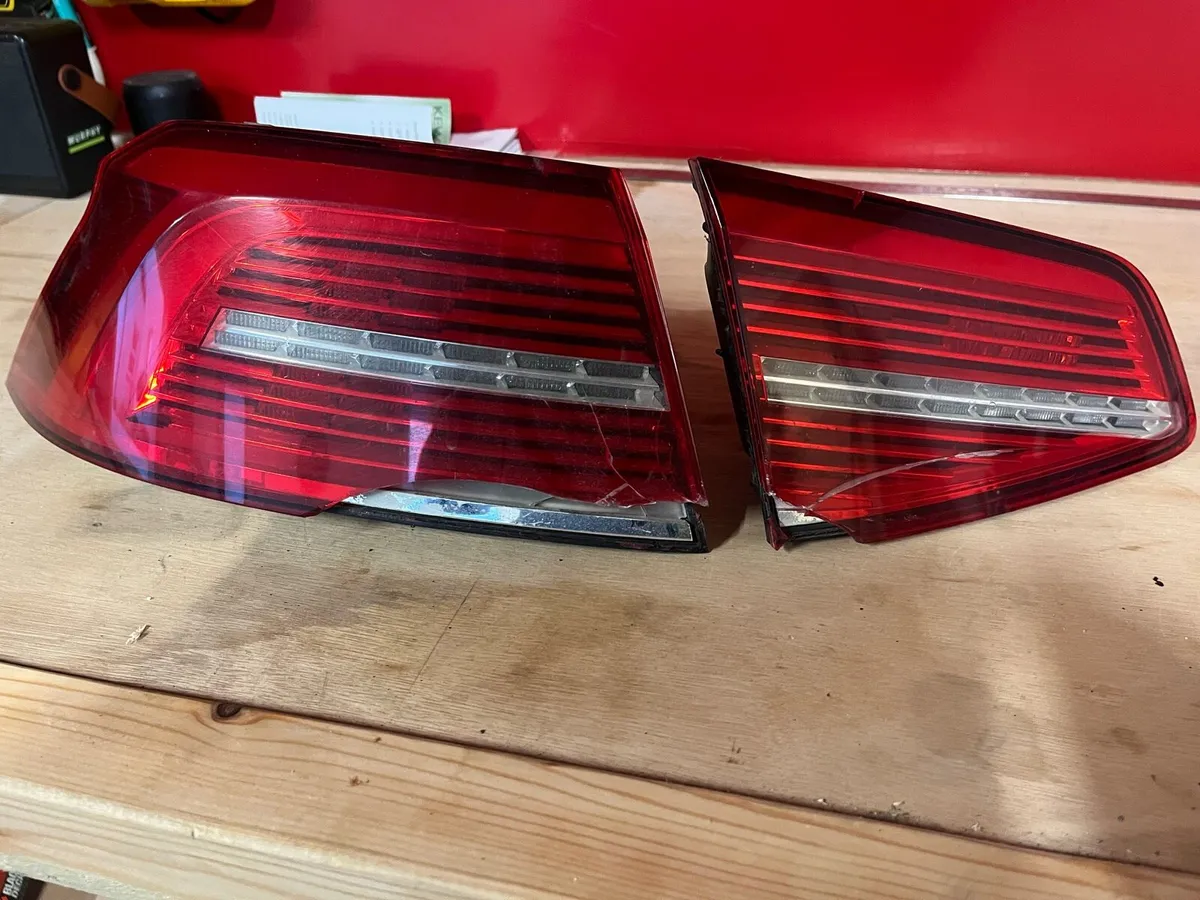 VW Passat Left Rear Lights - Image 2