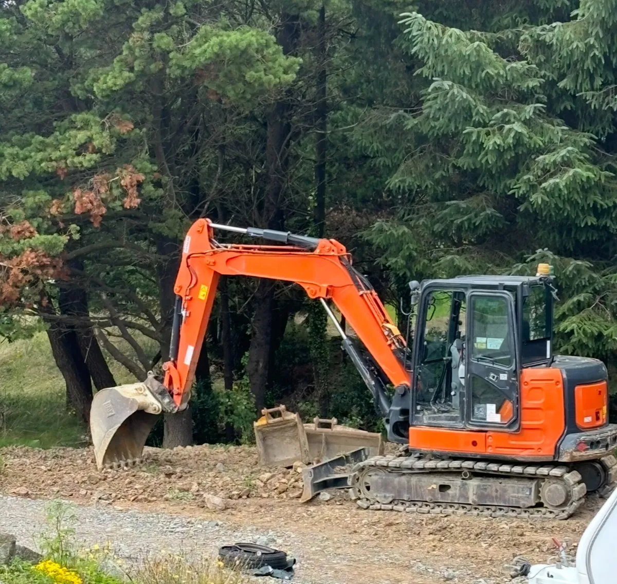 Hitachi 65-usb Digger - Image 2