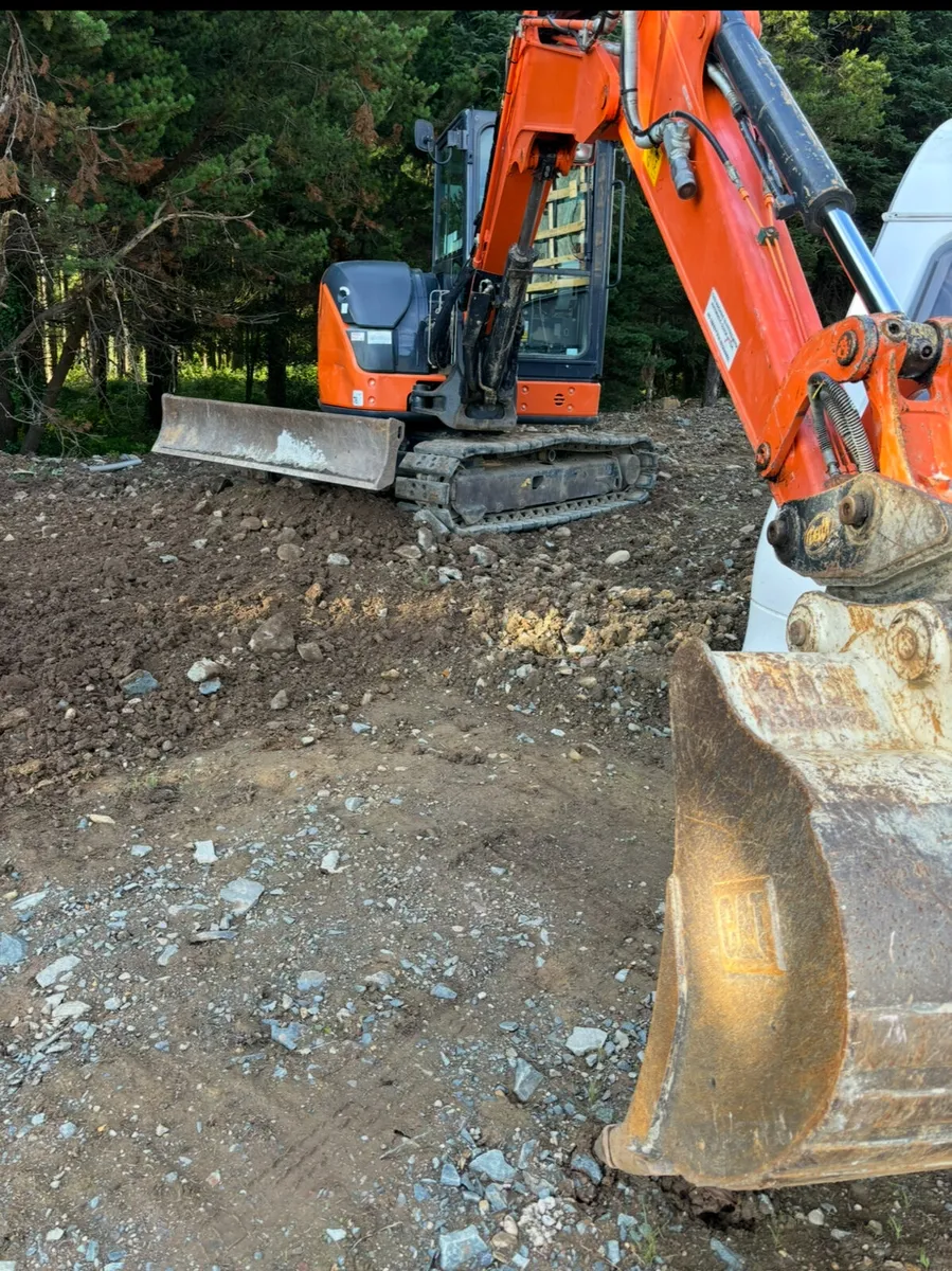 Hitachi 65-usb Digger - Image 4