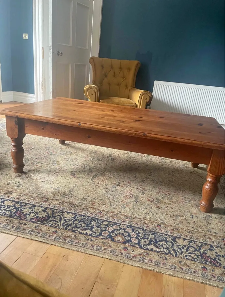 Handmade bespoke large pine coffee table - Image 1