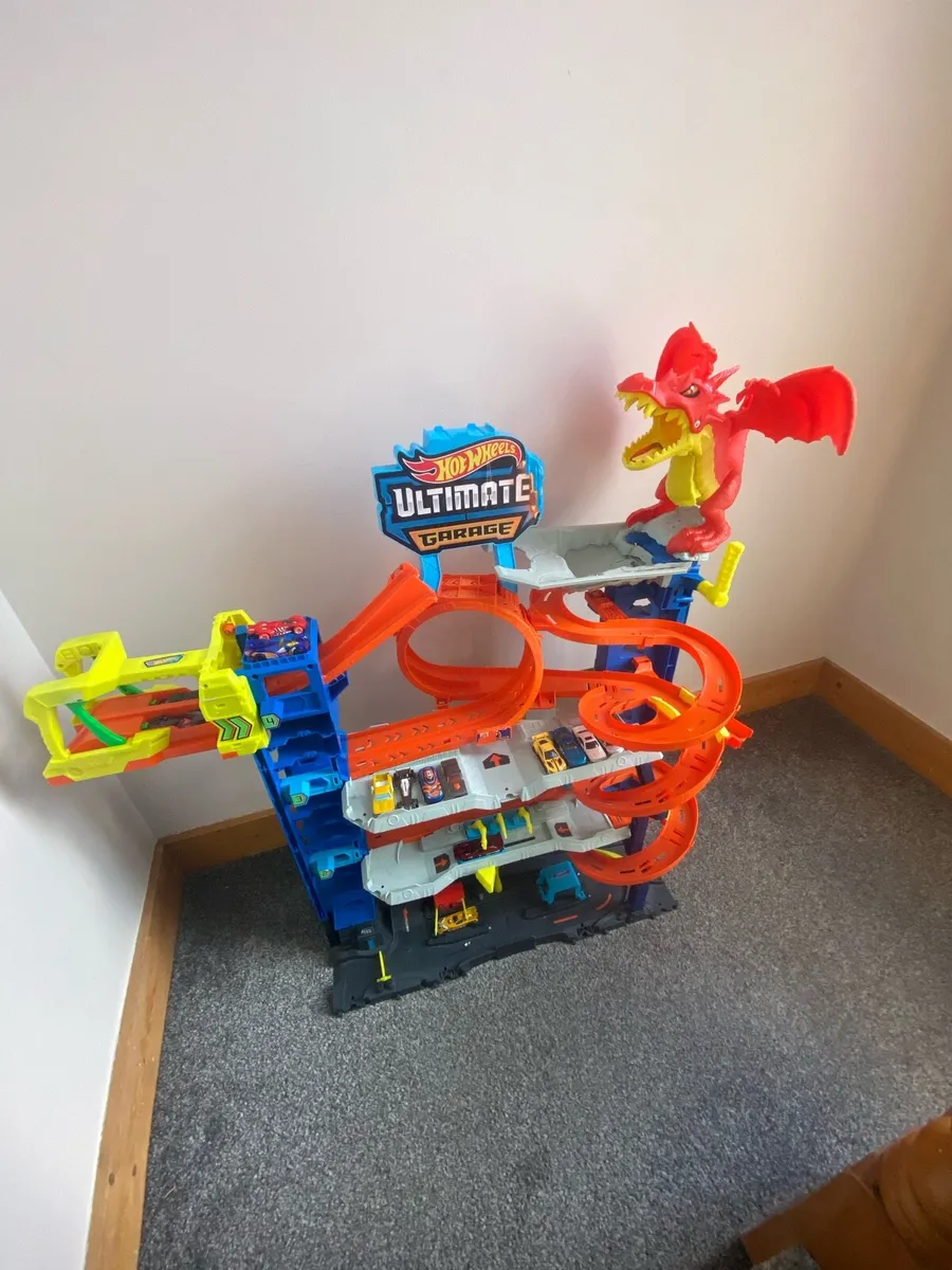 Hot wheels ultimate garage - Image 1