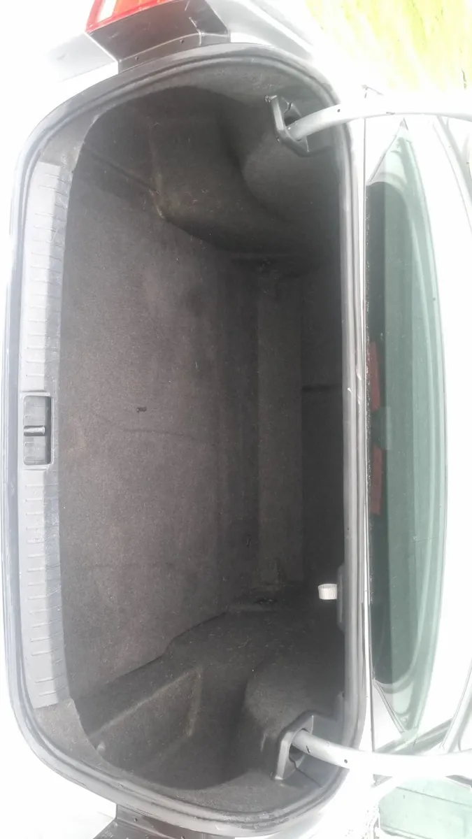 Volkswagen Passat 2015 - Image 3