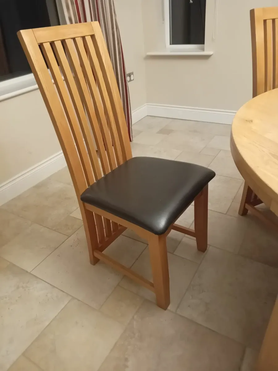 Dining table and chairs - Image 2