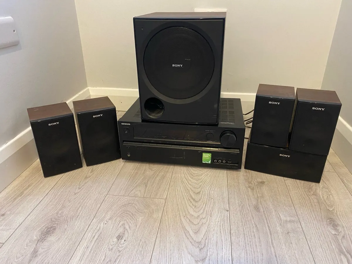 Onkyo TX-NR414 AV Reciever & Sony speakers - Image 1