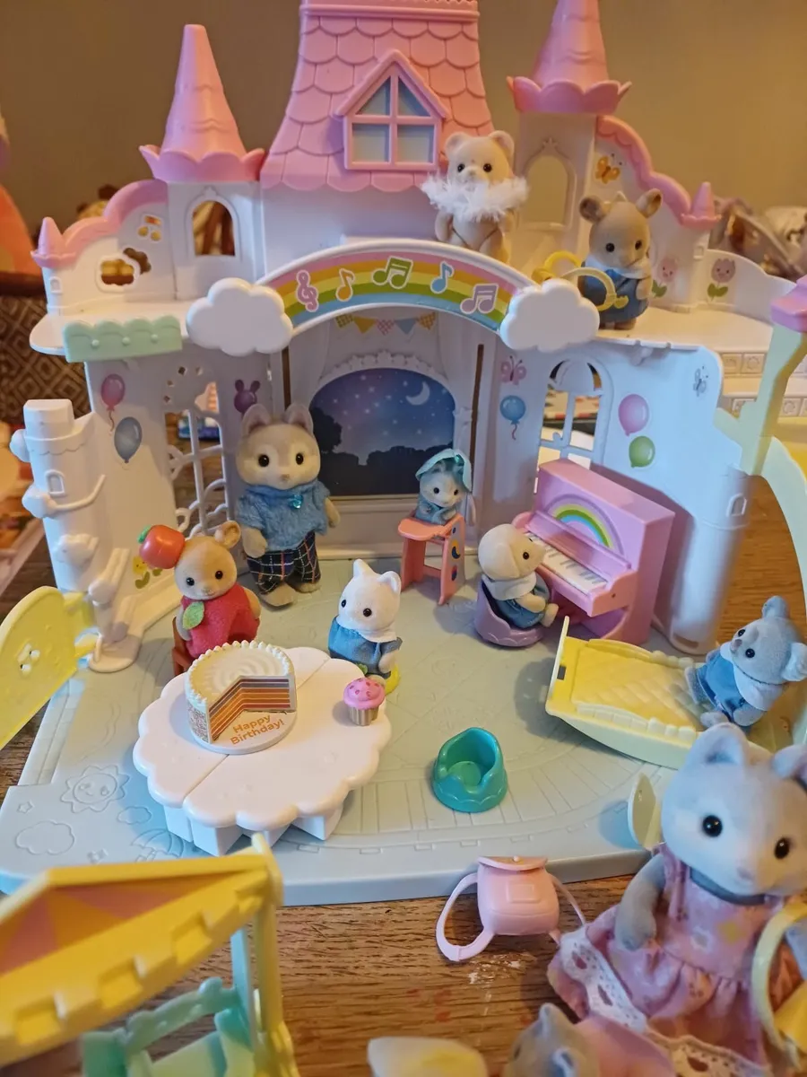 Sylvanian Families School House - Image 2