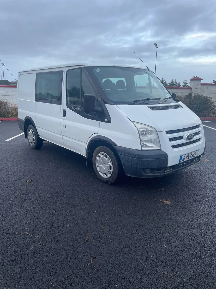 Transit crew cab - Image 1