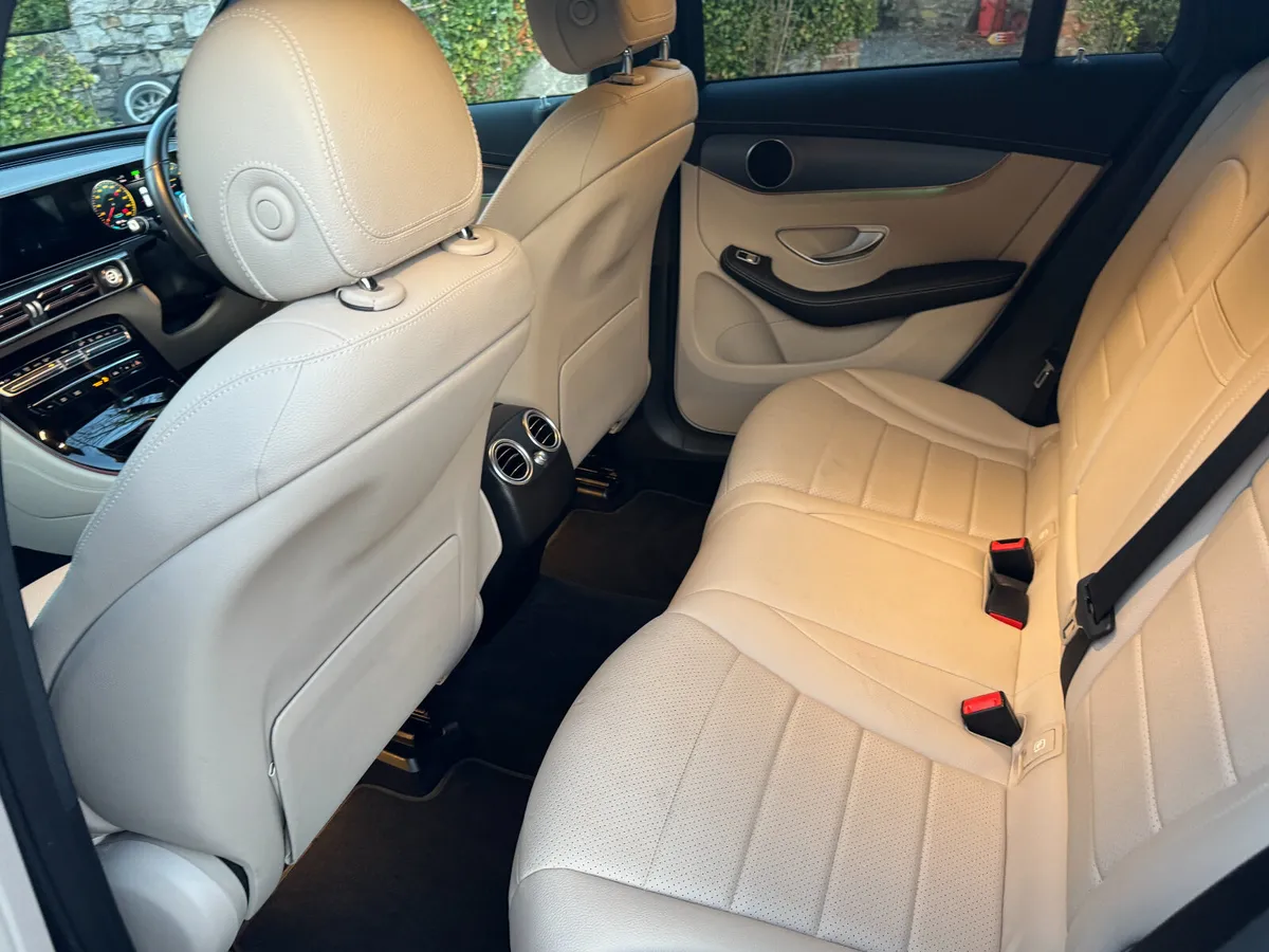 2021 Mercedes EQC 400 - Image 4