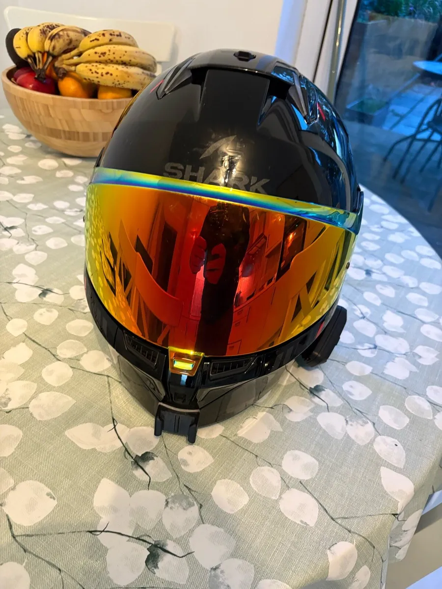 Shark Skwal i3 - Image 1