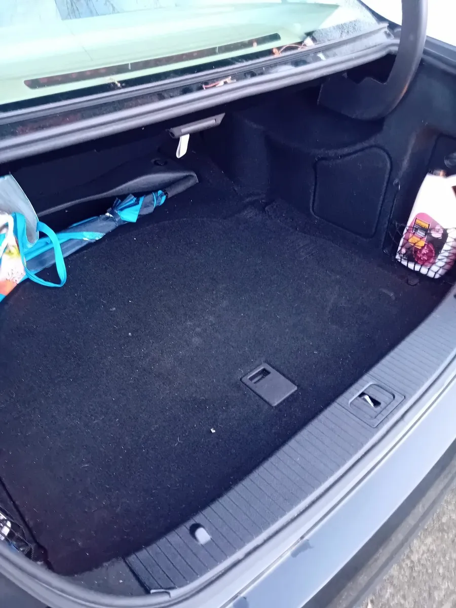 Mercedes-Benz E-Class 2012 - Image 1