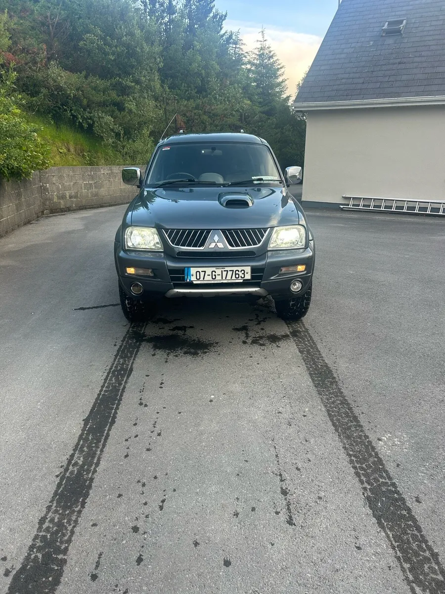 Mitsubishi L200 - Image 1