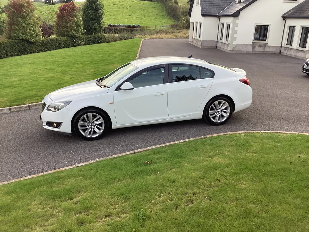 2017 Opel Insignia Diesel - Image 2