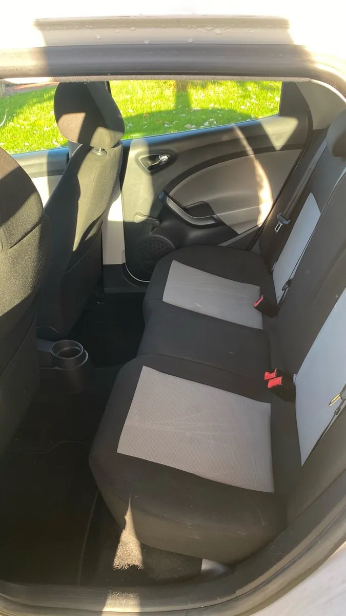 2013 SEAT IBIZA 1.4 PETROL SE TOCA - Image 4