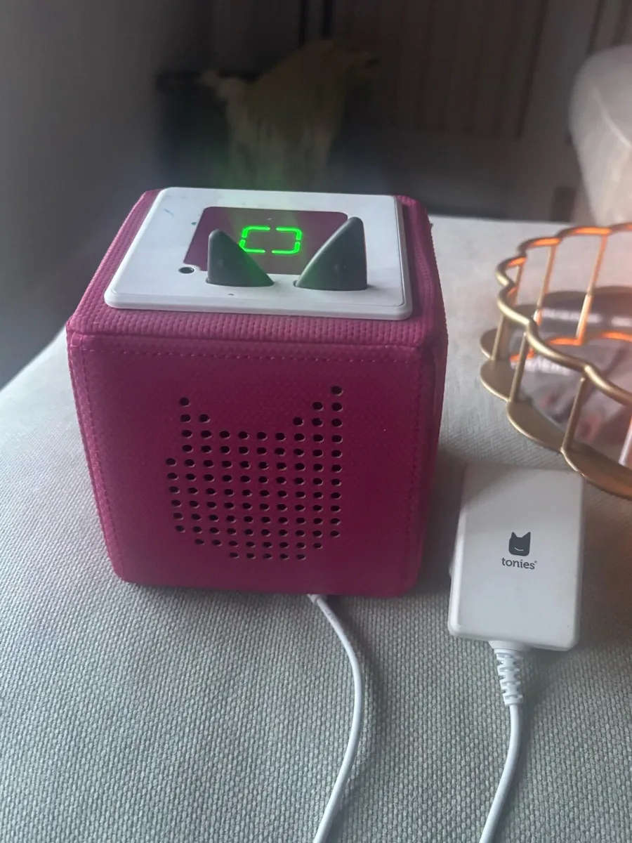 Tonie Bundle - Reader + Tonie Box Case + 4 stories - Image 4