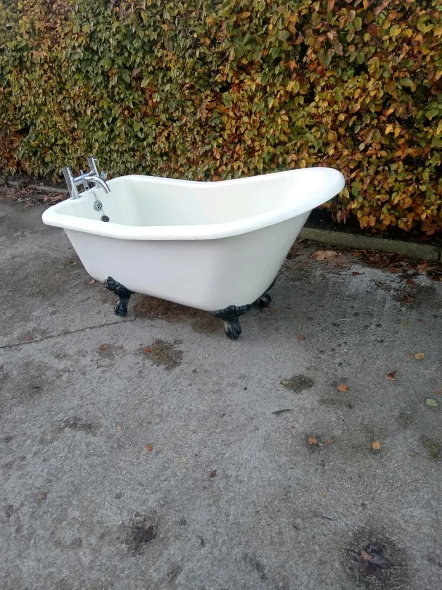 Free standing bath - Image 1