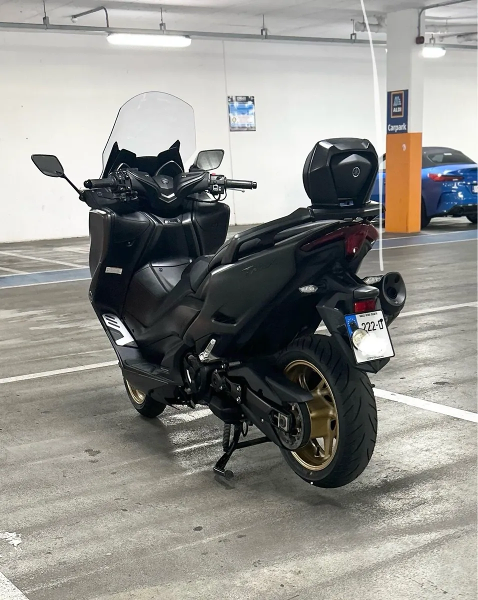 YAMAHA TMAX 560 TECH MAX - Image 3