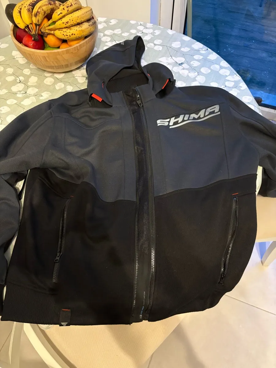 Shima daybreaker armoured motorcycle hoodie - Image 1