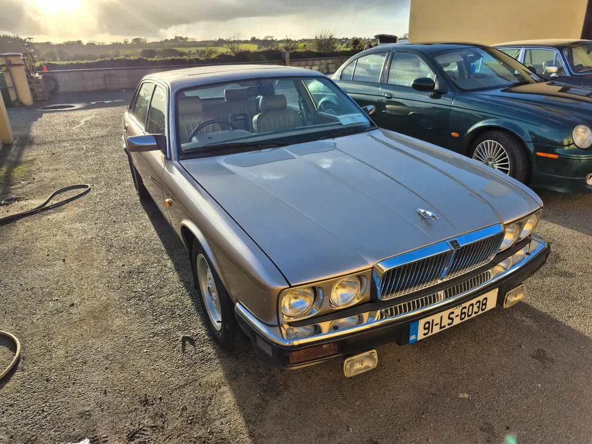 1991 Jaguar XJ6 4.0 Straight 6 - Image 1