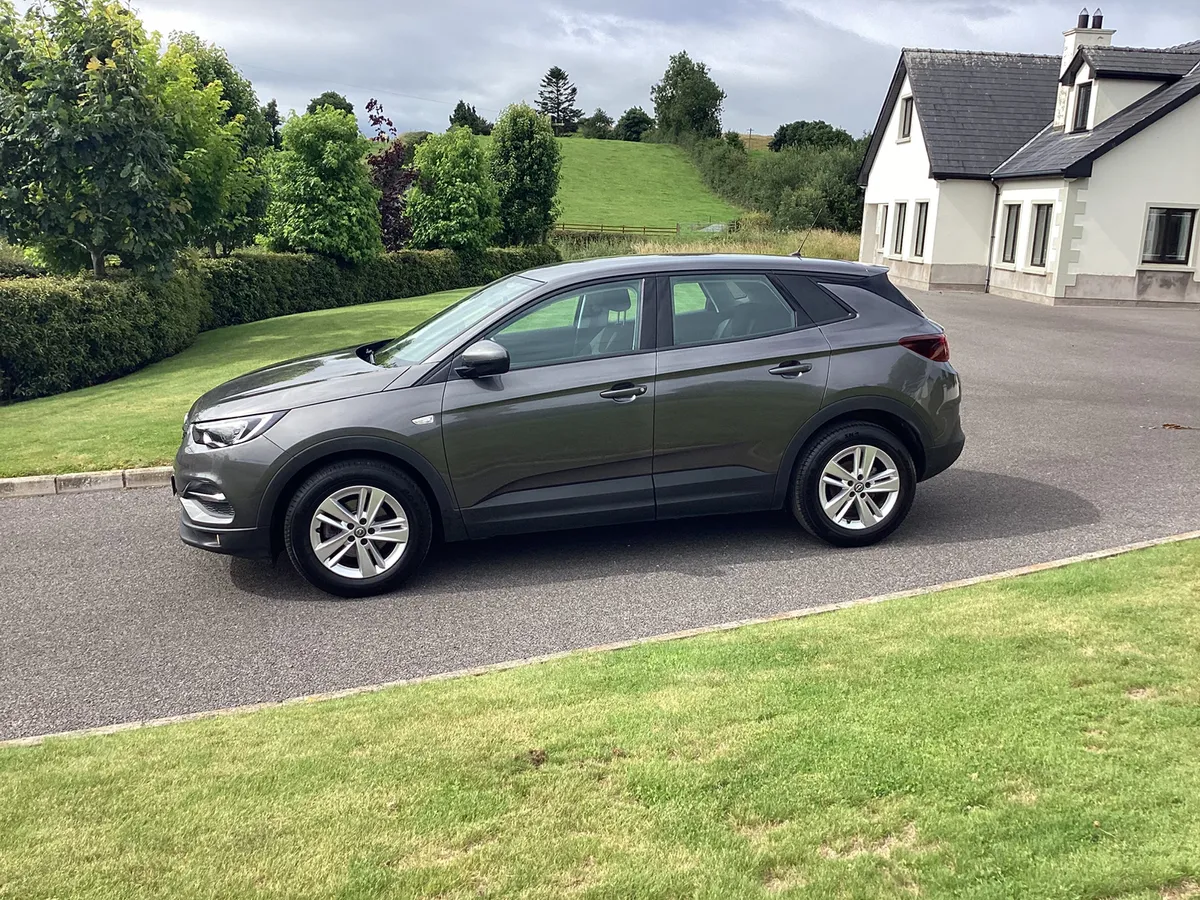Opel Grandland 2020 Grey - Image 3