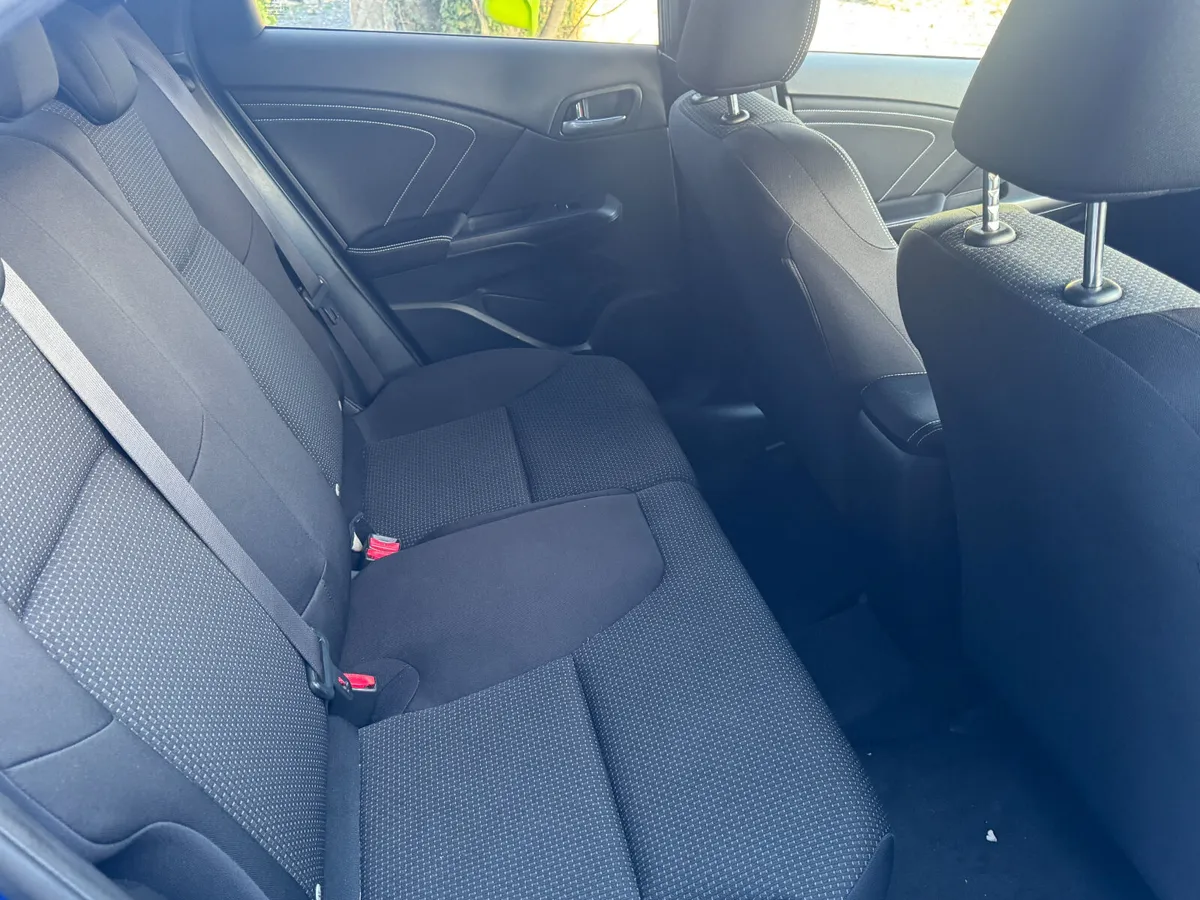 2016 Honda Civic 1.6 Diesel - Image 4