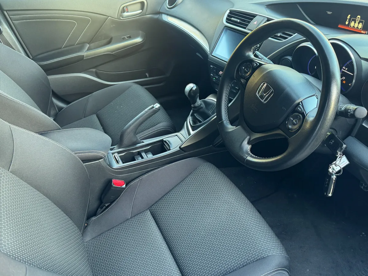 2016 Honda Civic 1.6 Diesel - Image 2