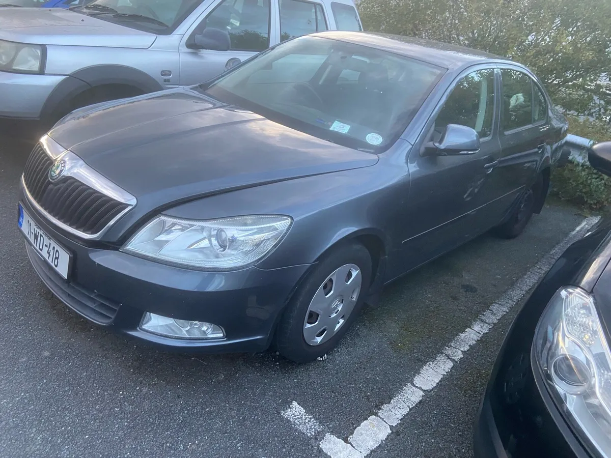 2011 Skoda Octavia - PARTS ONLY - Image 2