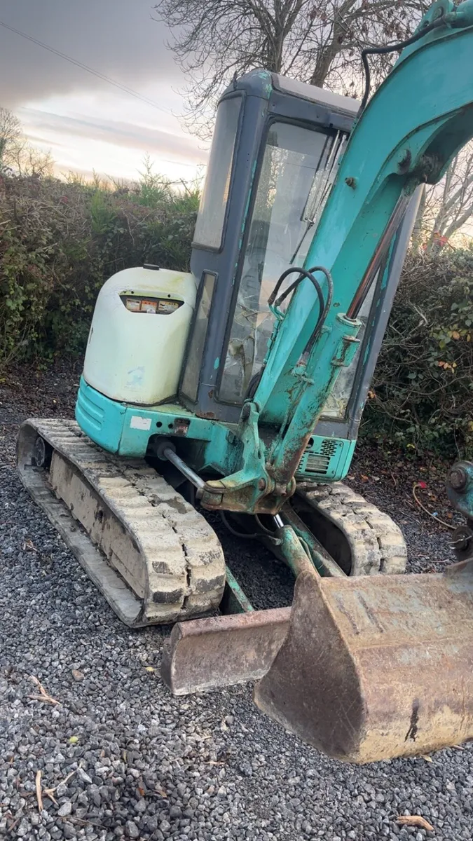 Yanmar vio 30 mini digger - Image 3