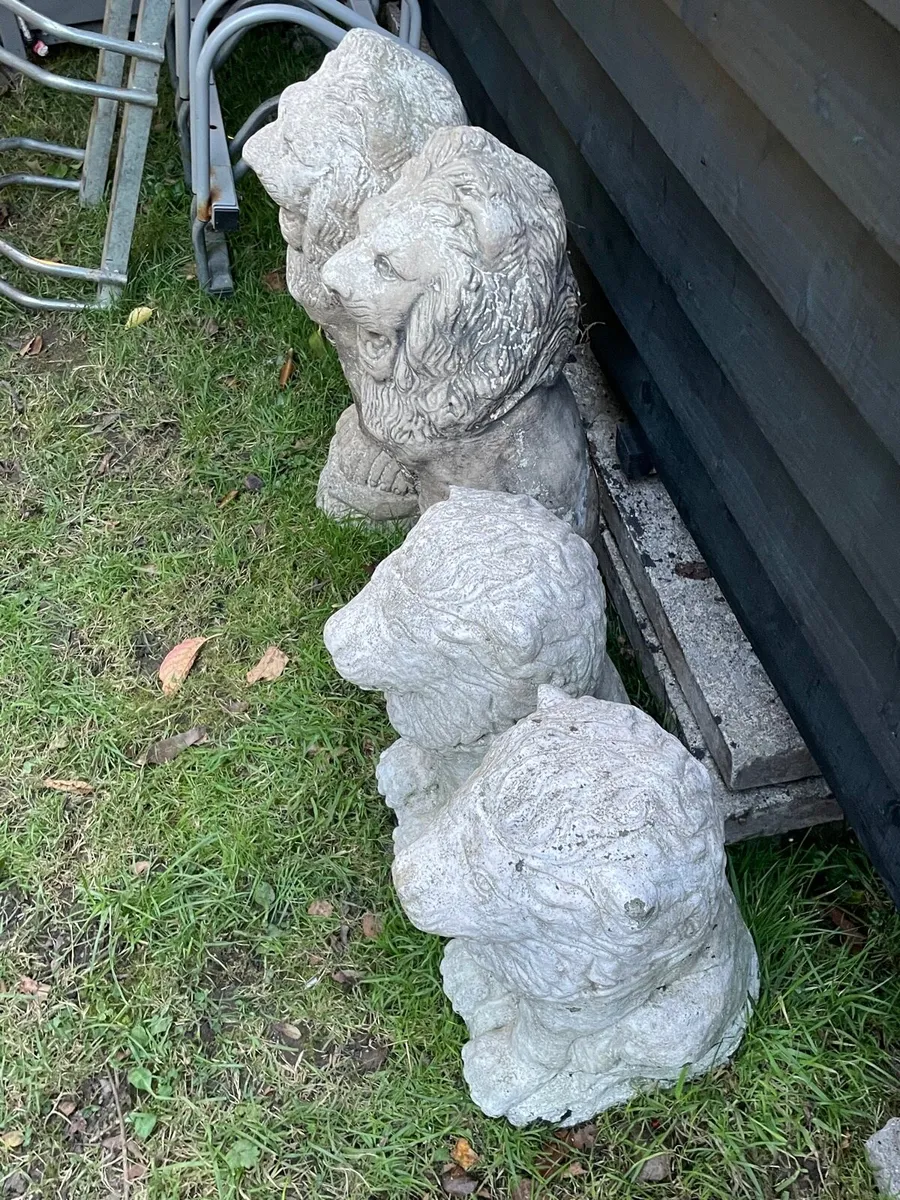 Garden statues lions x4 - Image 3