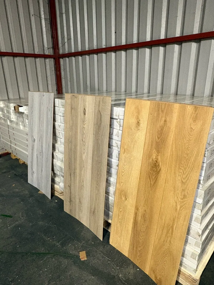8mm laminate flooring - Image 1