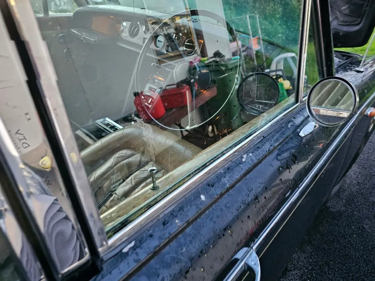 Silver Shadow. 1975 - Image 3