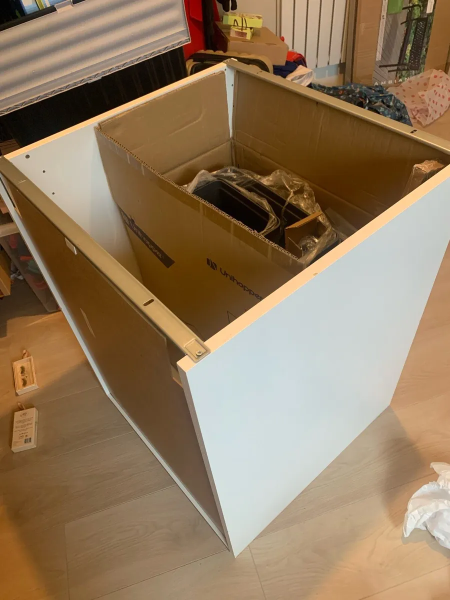 Pull out kitchen cargo bin - Image 2