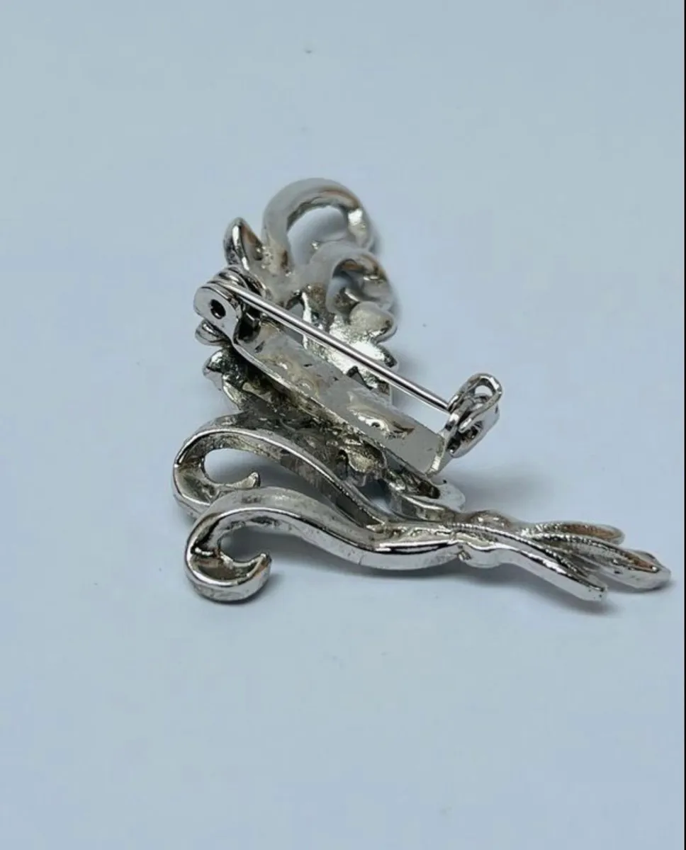 Brooch - Image 2