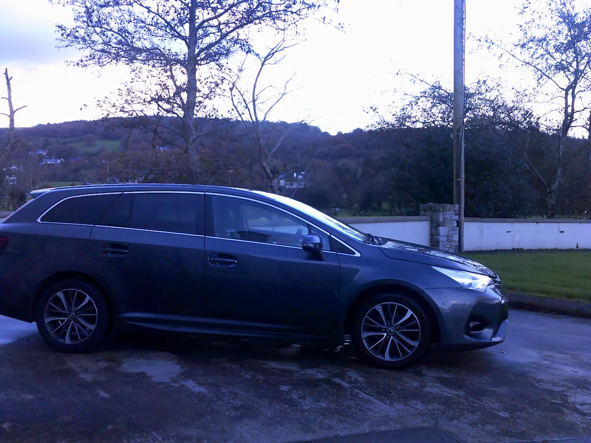 Toyota Avensis 2017 - Image 4