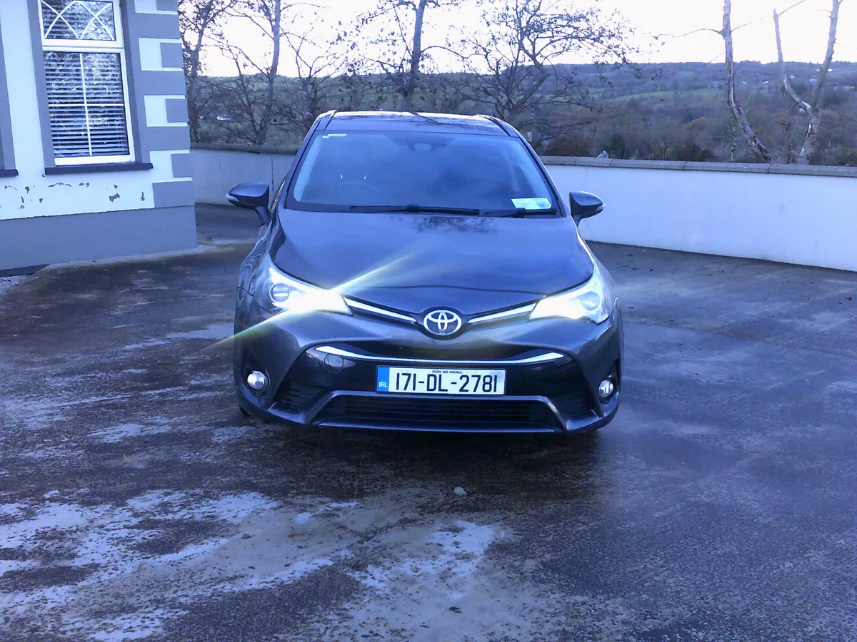 Toyota Avensis 2017 - Image 2