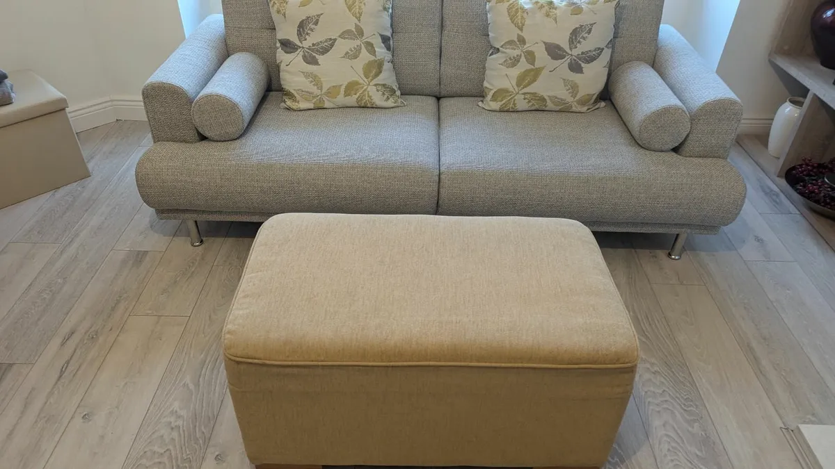 Creme caramel food stool - Image 1