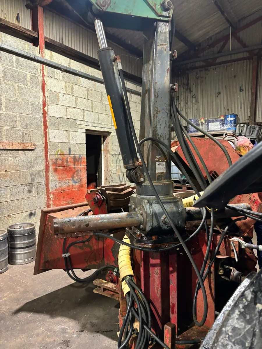 Timber crane - Image 2