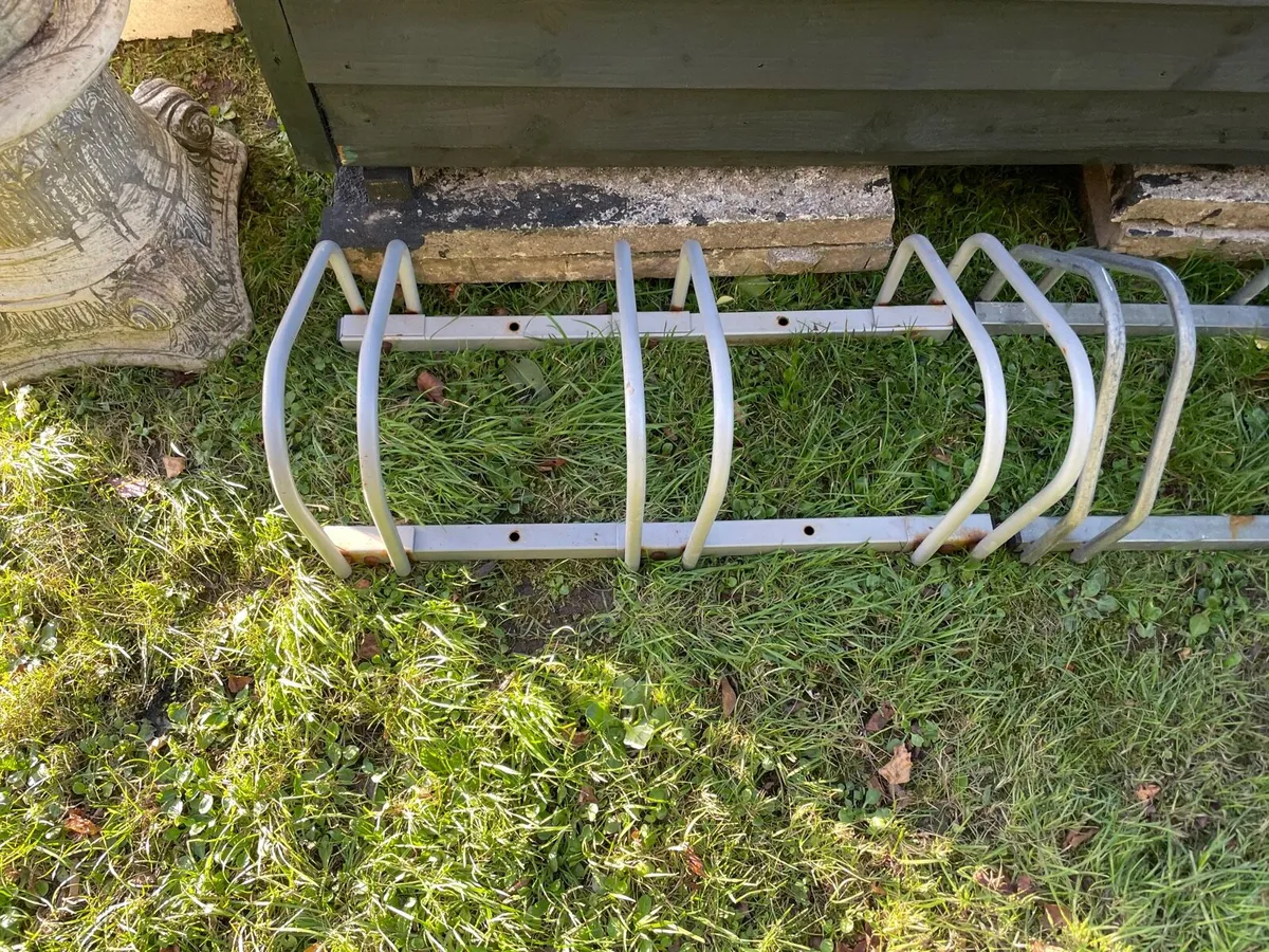 3 bike racks €100 - Image 3