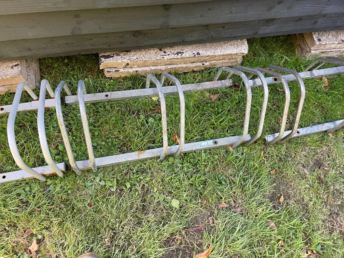 3 bike racks €100 - Image 4