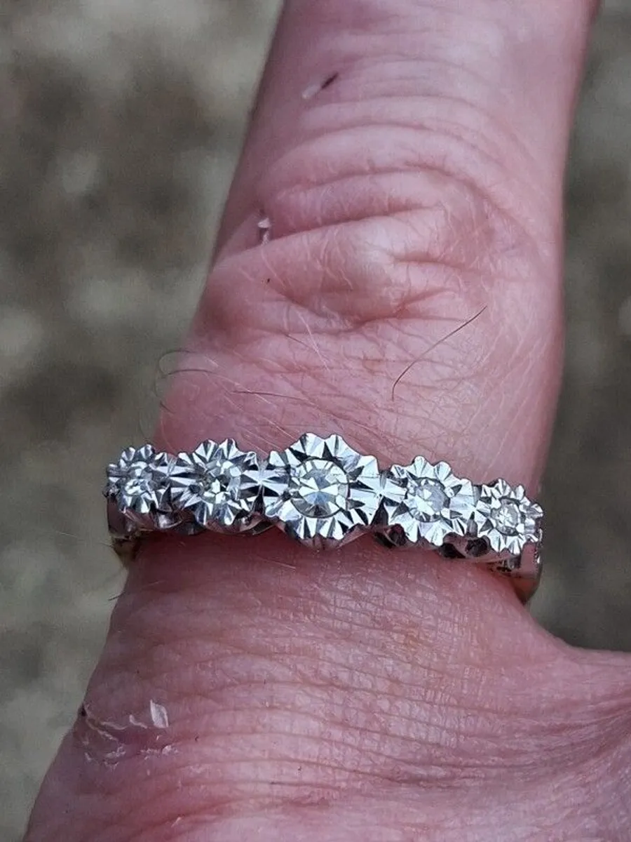 18k Gold and Platinum Diamond Engagement Ring - Image 1