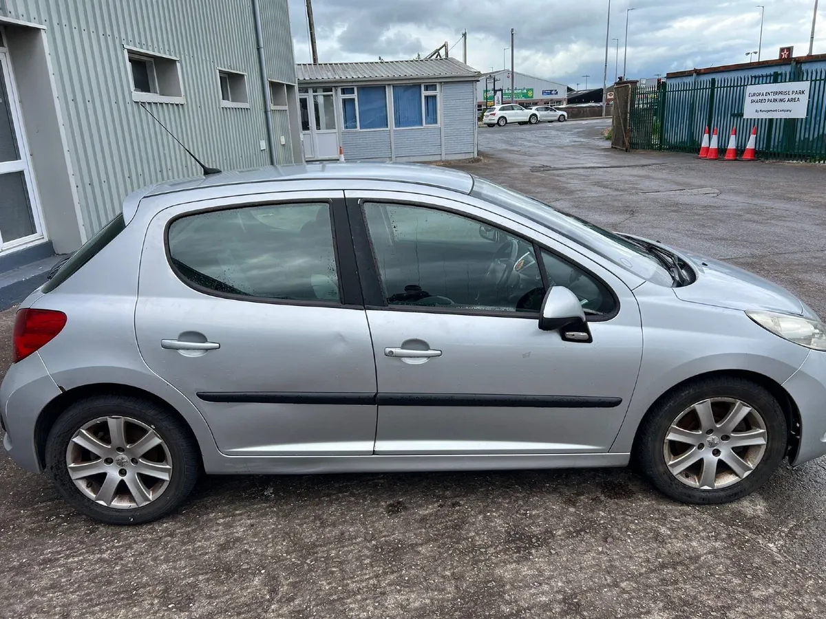 Peugeot 207 2007 - Image 2